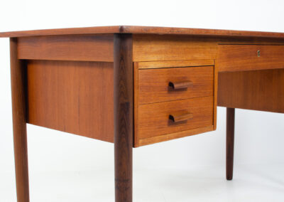 Danish mid century desk in teak vintage