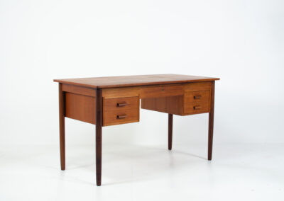 Danish mid century desk in teak vintage