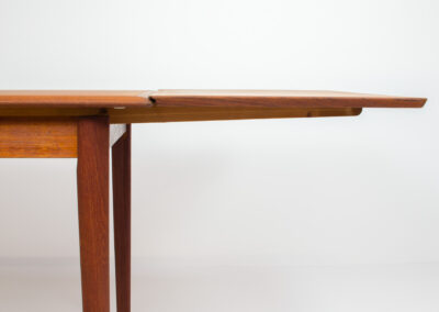 Danish extendable dining table in teak