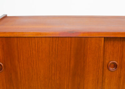 Measurements: Height: 74 cm Width: 240 cm Depth: 47 cm