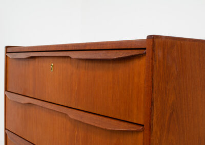 Danish chest of drawers cabinet in teak