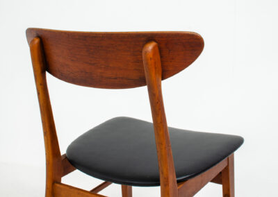 Set of 6 ‘Model 210’ dining chairs by Farstrup