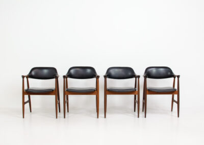 Set of 4 teak cow horn chairs by Mahjongg