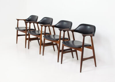 Set of 4 teak cow horn chairs by Mahjongg