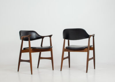 Set of 4 teak cow horn chairs by Mahjongg