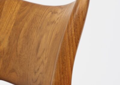 Set of 6 “Ole” dining chairs John Mortensen for Niels Koefoed (Denmark, 1960s). A stunning design with very nice organic shapes, solid teak frames and a warm woodgrain. They are reupholstered in a grey fabric. In perfect condition and ready for another lifetime.