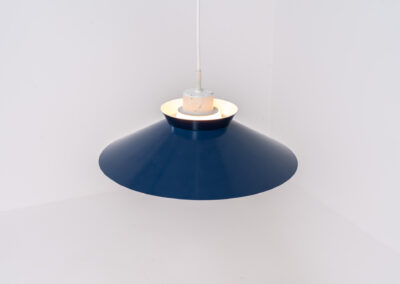Mid-century opaline glass pendant light (Denmark, 1960s). A beautiful and simple lamp made out of an opaline glass body and an aluminium lamp shade, blue on the outside, white on the inside. In good condition with some signs of age.