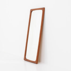 Mid-Century wall mirror (Denmark, 1960s). Featuring a beautiful organic frame in solid teak and a back mount. In good condition.