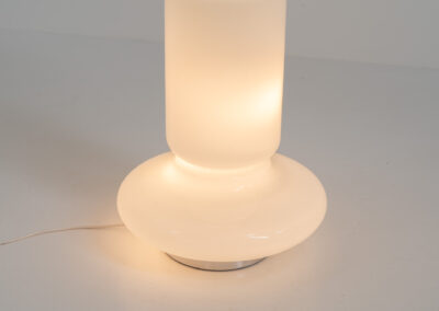 Large and extraordinary floor lamp by Carlo Nason for Mazzega (Italy, 1970s). A true eye catcher made fully out of Murano glass. It’s switched on with a dimmer switch which can control the light from very moody to very bright. In very good condition!