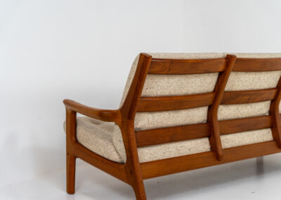 3 seater sofa by Gustav Thams for A/S Vegen (Denmark, 1960s). The rounded and organic shapes on this one is just impressive. It has a solid teak frame and the original beige upholstery. It seems to us that it has not even been used, as the condition of the wood and the fabric is perfect.