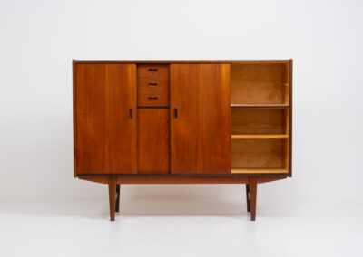 Stunning sideboard in teak by P. Westergaard (Denmark, 1960s). A beautifully crafted piece containing two big sliding doors with lots of storage space, two smaller sliding doors and three drawers. In very good condition!