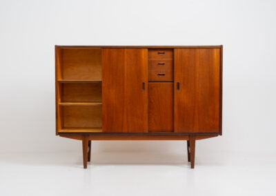 Stunning sideboard in teak by P. Westergaard (Denmark, 1960s). A beautifully crafted piece containing two big sliding doors with lots of storage space, two smaller sliding doors and three drawers. In very good condition!