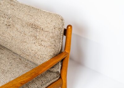 Pair of rare lounge chairs by Willem Knoll for Knoll Antimott (Germany, 1950s). They feature solid oak frames and the original wool upholstery. In good condition with signs of age.