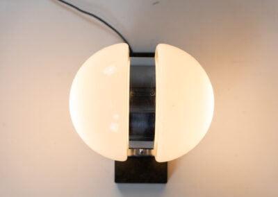 Extraordinary Spage Age Murano Table lamp (Italy, 1970s). An amazing Space Age piece made out of chrome & Murano glass, standing on an Italian marble foot. In very good condition!