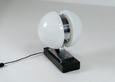 Extraordinary Spage Age Murano Table lamp (Italy, 1970s). An amazing Space Age piece made out of chrome & Murano glass, standing on an Italian marble foot. In very good condition!