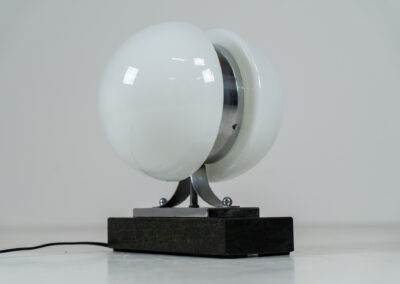 Extraordinary Spage Age Murano Table lamp (Italy, 1970s). An amazing Space Age piece made out of chrome & Murano glass, standing on an Italian marble foot. In very good condition!