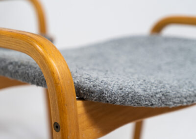 Lamino chair and ottoman by Yngve Ekström for Swedese (Sweden, 1970s). A timeless classic with a perfect mix of simplicity and comfort. It’s made out of beech wood and grey fabric. In good condition. Patina consistent with age and use.