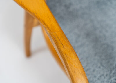 Lamino chair and ottoman by Yngve Ekström for Swedese (Sweden, 1970s). A timeless classic with a perfect mix of simplicity and comfort. It’s made out of beech wood and grey fabric. In good condition. Patina consistent with age and use.