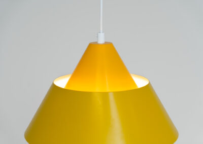 “Zone” pendant light by Jo Hammerborg for Fog & Mørup (Denmark, 1960s). What a beauty… This Zone pendel, made out of yellow lacquered aluminium is surely an eyecatcher! This example is fully restored and in perfect condition.