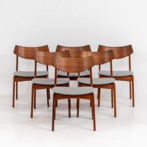 Set of 6 teak dining chairs by Erik Buch for Funder-Schmidt & Madsen (Denmark, 1950s). Durable Danish quality and a beautiful design, made out of teak. They have nice organic lines and the typical floating seats. The chairs are fully restored and newly upholstered in a grey fabric. Ready for another lifetime. Burn marked by maker.