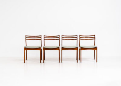 Set of 4 dining chairs by P.E. Jørgensen for Farsö (Denmark, 1960s). These beauties feature a solid teak frame, floating seats newly upholstered in a light green fabric and very elegant shape. They are fully restored and in very good condition! Marked by maker.