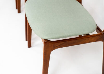 Set of 4 dining chairs by P.E. Jørgensen for Farsö (Denmark, 1960s). These beauties feature a solid teak frame, floating seats newly upholstered in a light green fabric and very elegant shape. They are fully restored and in very good condition! Marked by maker.