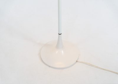 Danish mushroom floorlamp, 1970s. A funky floorlamp in the manner of Bent Karlby and Louis Poulsen. It consists of two semicircular spheres that provide a soft and pleasant glow. In good condition with some traces of age and use.