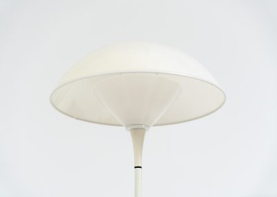 Danish mushroom floorlamp, 1970s. A funky floorlamp in the manner of Bent Karlby and Louis Poulsen. It consists of two semicircular spheres that provide a soft and pleasant glow. In good condition with some traces of age and use.