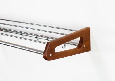 Teak & steel Coat Rack by Børge Mogensen for Søborg Møbler (Denmark, 1960s). This large wall-mounted Danish coat and hat rack was designed by Borge Mogensen and manufactured by Søborg Møbler in Denmark during the 1960s. It features 6 sliding steel hooks, stainless steel bars and a teak body. Preserved in very good condition.