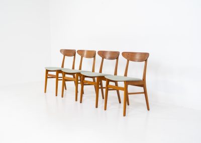 Set of 4 ‘Model 210’ dining chairs by Thomas harlev for Farstrup (Denmark, 1960s). Undestroyable, very elegant and contemporary. Made out of teak and beech, newly upholstered in a light green fabric. The chairs remain in good condition!