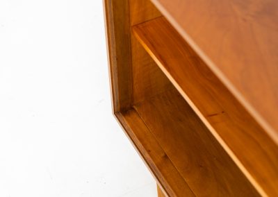 Beautiful open sideboard in teak by Lothar Wenger (Germany, 1960s). This beautifully crafted sideboard by Lothar Wegner offers both style and functionality. Its open design features three spacious shelves, providing lots of storage while maintaining an airy, light presence in the room. A perfect addition to any space for books or decoration! In very good condition!