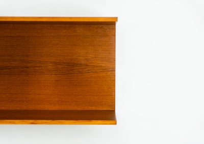 Set of 3 huge wall shelves by Walter Wirz for Wilhelm Renz (Germany, 1965). These iconic U-shaped wall shelves in teak are just stunning. They are sleek, timeless and absolutely beautiful. The shelves remain in very good and original condition. They are labeled.