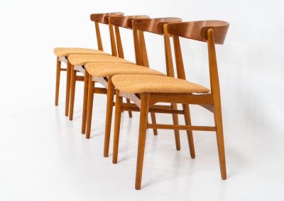 Set of 4 stunning ‘model 206’ dining chairs by Thomas Harlev for Farstrup (Denmark, 1960s). A beautiful design featuring a generously curved teak back rest and a solid beech frame with sleek lines. The chairs are newly upholstered in a orange/brown bouclé fabric. All chairs are in very good condition!