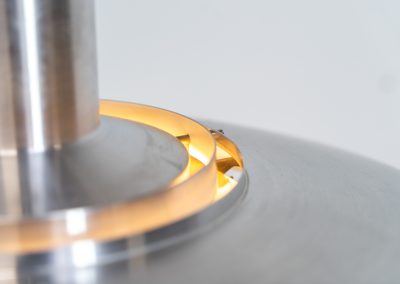 Vintage “P376” pendant light by Jørgen Kastholm & Preben Fabricius for Nordisk Solar (Denmark, 1960s). This magnificent lamp features a series of gently curved, layered aluminum shades that create a stunning glow. Designed in the 1960s, it exemplifies Danish modernism with its clean lines and refined aesthetic, making it a timeless choice for both classic and contemporary interiors. The P376 is a true design icon, perfect for adding a touch of sophistication to any space. With its 55cm in diameter, this is the largest model of the series made in the 60s. It is in original and very good vintage condition.