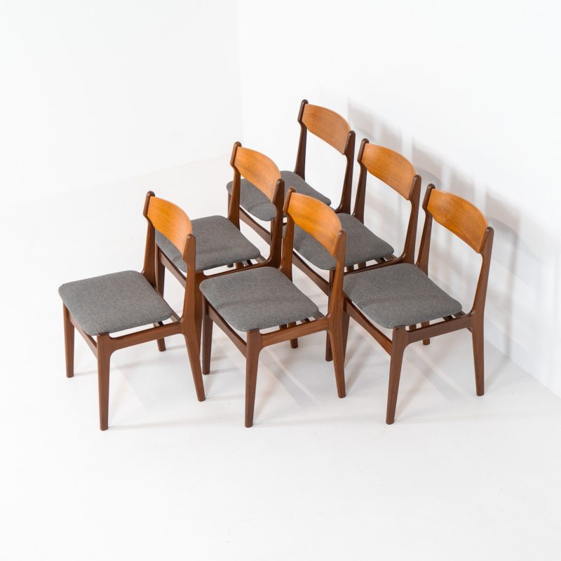 Set of 6 beautiful dining chairs attributed to Erik Buch (Denmark, 1960s). They feature organically curved solid teak frames and floating seats, newly upholstered in a grey fabric. These beauties are in excellent condition. We have 12 pieces available so a bigger set is possible on request.