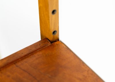 Double wall-unit by Poul Cadovius (Denmark, 1960s). This beautiful and versatile wall-unit is a prime example of Cadovius’ timeless design. Featuring seven shelves, a cabinet, and a desk cabinet with two drawers, it offers both functionality and style. The modular system allows for endless configuration possibilities, enabling you to arrange the pieces to suit your personal taste and space. Aside from a few minor repair marks, the unit is in excellent condition.