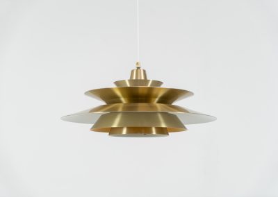 Elegant pendant light by Knud Christensen (Denmark, 1970s). A very nice lamp made of five aluminium shades in a messing color, with yellow details on the inside. It is Nelly rewired and in very good condition!