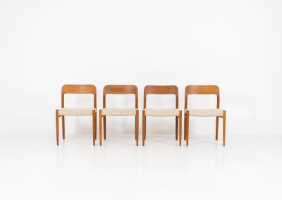 Set of 4 “Model 75” dining chairs by Niels Otto Møller for J.L. Møller (Denmark, 1960s). These iconic chairs are made out of a solid teak frame and upholstered in the original beige wool fabric. The combination of the sculptural and organic shapes combined with the natural woodgrain and the contrasting fabric makes this one hell of a chair! In very good condition and labeled by maker.