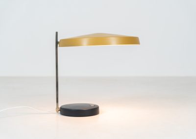“Oslo” table lamp by H.G. Pfaender for Hildebrand (Germany, 1960s). A stunning, minimalistic and very timeless design featuring a black metal base with a built-in chrome switch, a chrome arm and an adjustable lamp shade lacquered in yellow. With the Oslo lamp, Pfaender won an ‘IF Design Award’ in 1962. The lamp is is very good condition!