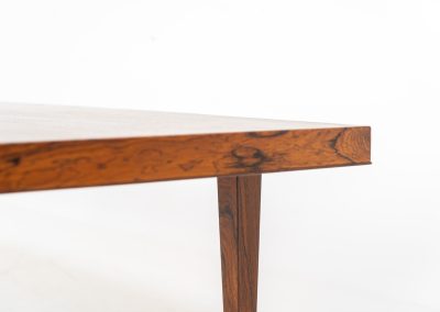 Large Rosewood coffee table by Severin Hansen for Haslev Møbelfabrik (Denmark, 1960s). A beautifully crafted coffee table made from rich rosewood, showcasing a stunning wood grain and an elegant, minimalist design. The seamless joinery between the tabletop and legs is a testament to exceptional craftsmanship and a signature technique of Severin Hansen. A timeless piece that embodies Danish modern design at its finest. It is in very good condition!