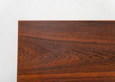 Large Rosewood coffee table by Severin Hansen for Haslev Møbelfabrik (Denmark, 1960s). A beautifully crafted coffee table made from rich rosewood, showcasing a stunning wood grain and an elegant, minimalist design. The seamless joinery between the tabletop and legs is a testament to exceptional craftsmanship and a signature technique of Severin Hansen. A timeless piece that embodies Danish modern design at its finest. It is in very good condition!
