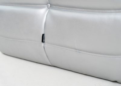 “Metallic Silver” Limited edition Togo 1 seater by Michel Ducaroy for Ligne Roset (France, 2017). This is not your average Togo! A true statement piece, made to stand out. This limited edition in the striking “Metallic Silver” finish was produced in 2017 and comes dated and labeled. It is in very good condition, with only a few minor surface scratches. A rare find for collectors and enthusiasts.