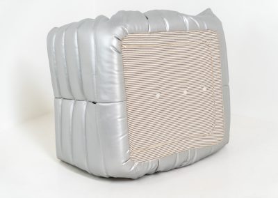 “Metallic Silver” Limited edition Togo 1 seater by Michel Ducaroy for Ligne Roset (France, 2017). This is not your average Togo! A true statement piece, made to stand out. This limited edition in the striking “Metallic Silver” finish was produced in 2017 and comes dated and labeled. It is in very good condition, with only a few minor surface scratches. A rare find for collectors and enthusiasts.