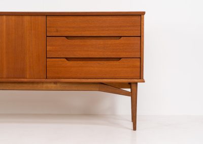 Stunning sideboard by Børge Mogensen for Fredericia (Denmark, 1960s). This piece is absolutely gorgeous! It’s made out of teak and is extremely detailed and built to very high quality standards. It features two doors, three drawers and the most beautiful inset handles. In excellent condition!