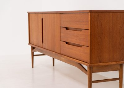 Stunning sideboard by Børge Mogensen for Fredericia (Denmark, 1960s). This piece is absolutely gorgeous! It’s made out of teak and is extremely detailed and built to very high quality standards. It features two doors, three drawers and the most beautiful inset handles. In excellent condition!