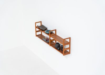 Stunning wall-shelve by Svend Dyrlund (Denmark, 1960s). This elegant wall-shelve, crafted in teak, features nice organic edges and provides the perfect combination of functionality and aesthetics. It is in splendid condition!