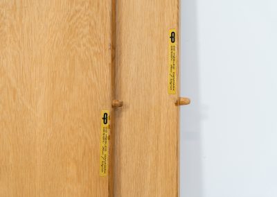 Magnificent PP70 extendable dining table by Hans J. Wegner for PP Møbler (Denmark, 1960s). This important and collectible piece designed by Hans J. Wegner, the grandmaster himself, is crafted out of solid oak and combines an extendable round tabletop with slender, slightly tapering legs. With two additional extensions, the length of the pp70 table can be increased up to 230 cm. Therefore, it makes an excellent choice for both small and large families. It’s in great condition with some slight color differences between the table top and the extension plates due to different UV exposures.