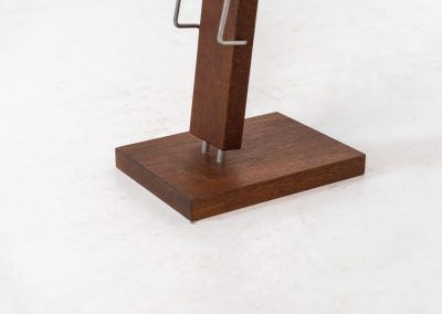 Vintage magazine holder in solid teak (Denmark, 1960s). This rarely seen item features a compact and clean vertical design, made to showcase slim books or magazines. It’s crafted with solid teak and chromed metal supports & joinery. In very good condition.