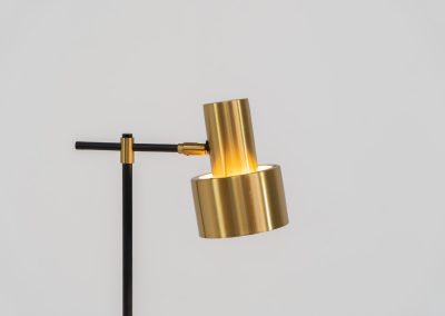 A rare brass “Lento” table lamp by Jo Hammerborg for Fog & Mørup (Denmark, 1960s). An iconic example of Scandinavian modernism! Jo Hammerborg's Lento table lamp series was launched by Fog & Mørup in the mid-1960s in three versions – aluminium, brass and copper. This example is the very hard to find solid brass edition and is in very good condition with some surface scratches and a nice patina.