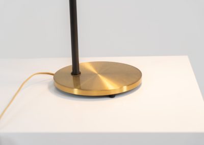 A rare brass “Lento” table lamp by Jo Hammerborg for Fog & Mørup (Denmark, 1960s). An iconic example of Scandinavian modernism! Jo Hammerborg's Lento table lamp series was launched by Fog & Mørup in the mid-1960s in three versions – aluminium, brass and copper. This example is the very hard to find solid brass edition and is in very good condition with some surface scratches and a nice patina.
